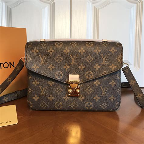 louis vuitton vrouwen tas|Louis Vuitton bag online.